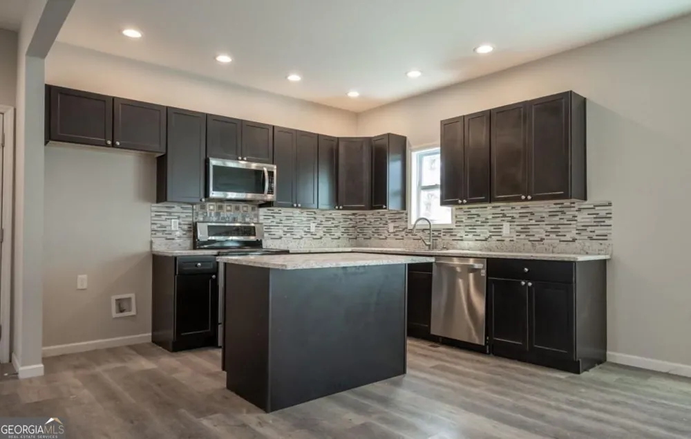 2446 Remington DR Commerce, GA 30529
