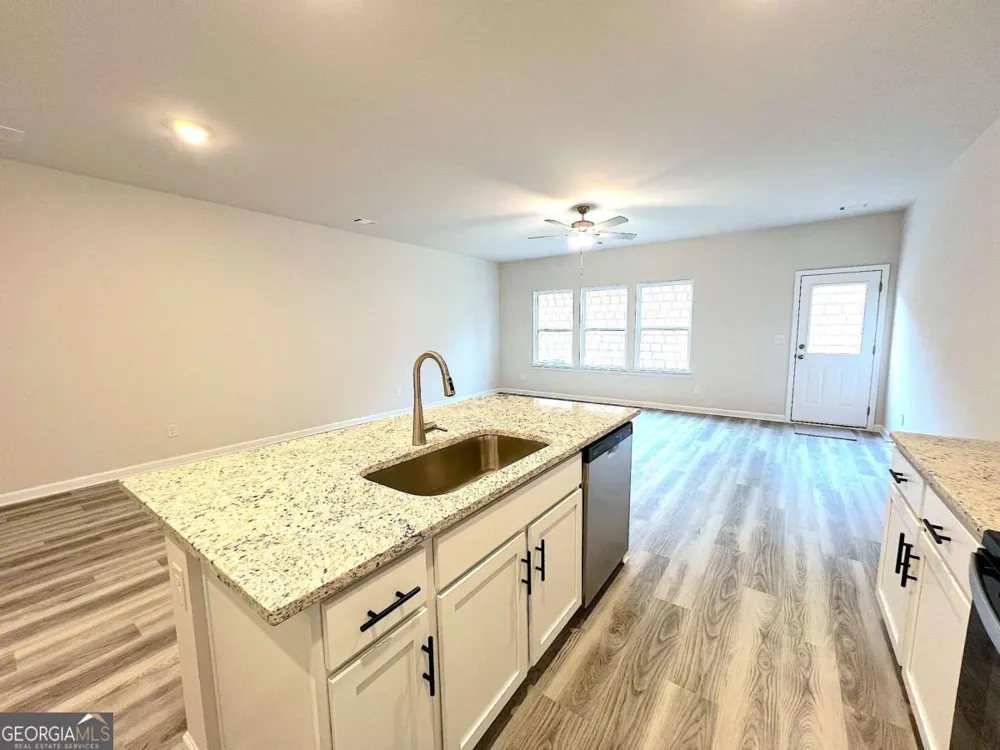 4113 Oakwood Ter CT Oakwood, GA 30566