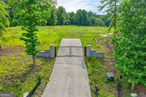 535 Penny LN