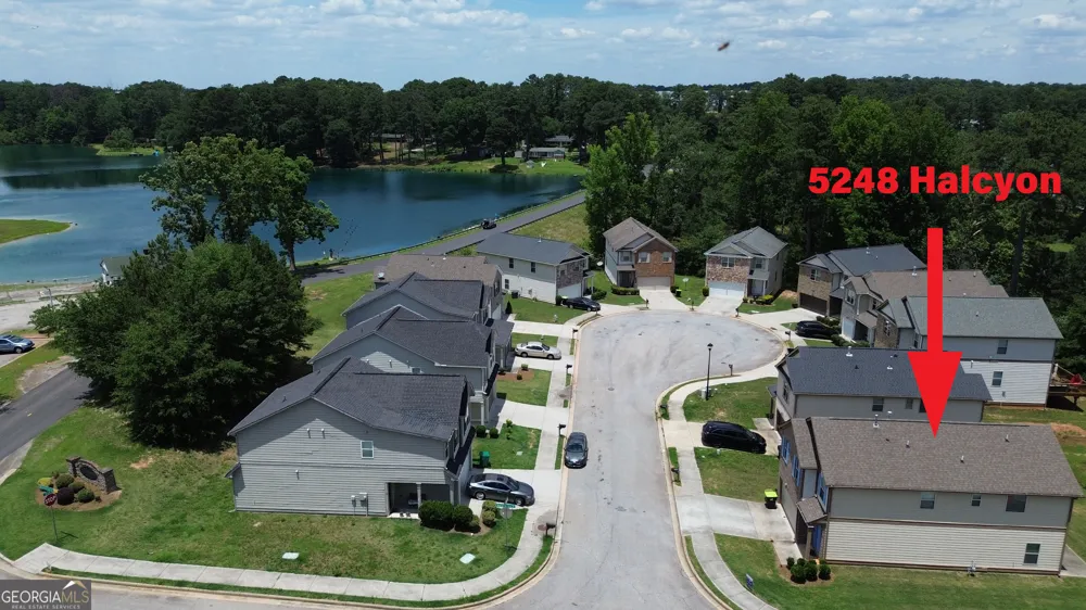 5248 Halcyon CT Morrow, GA 30260