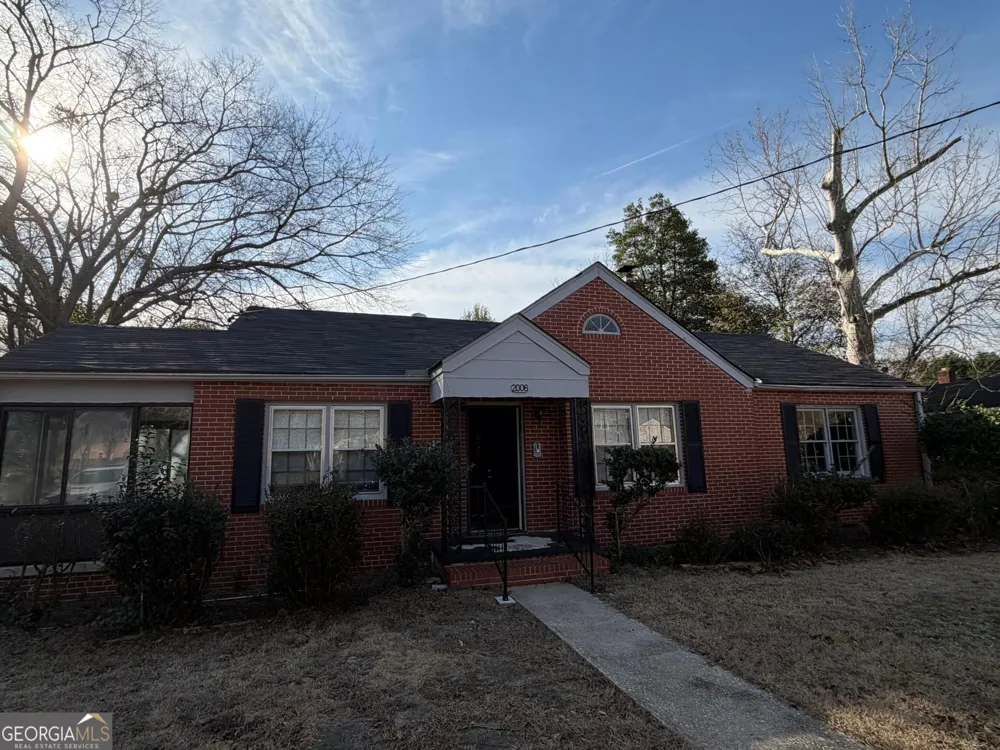 2006 Stonewall ST Dublin, GA 31021