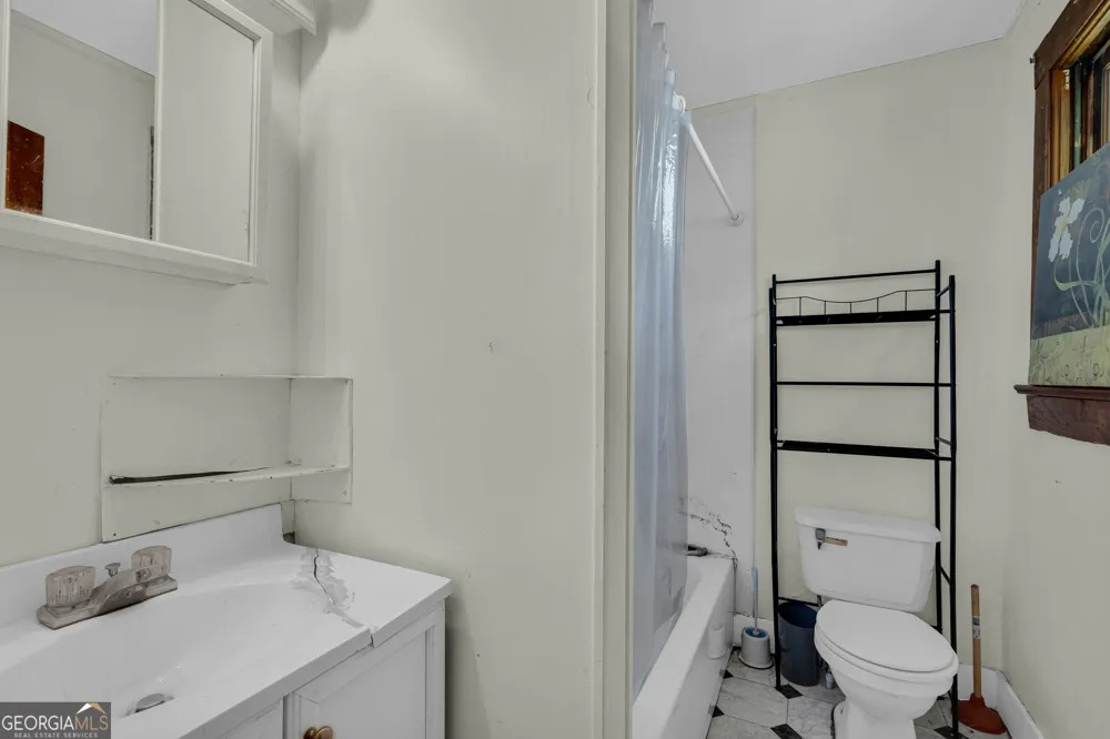 170 S Mcintosh ST Elberton, GA 30635
