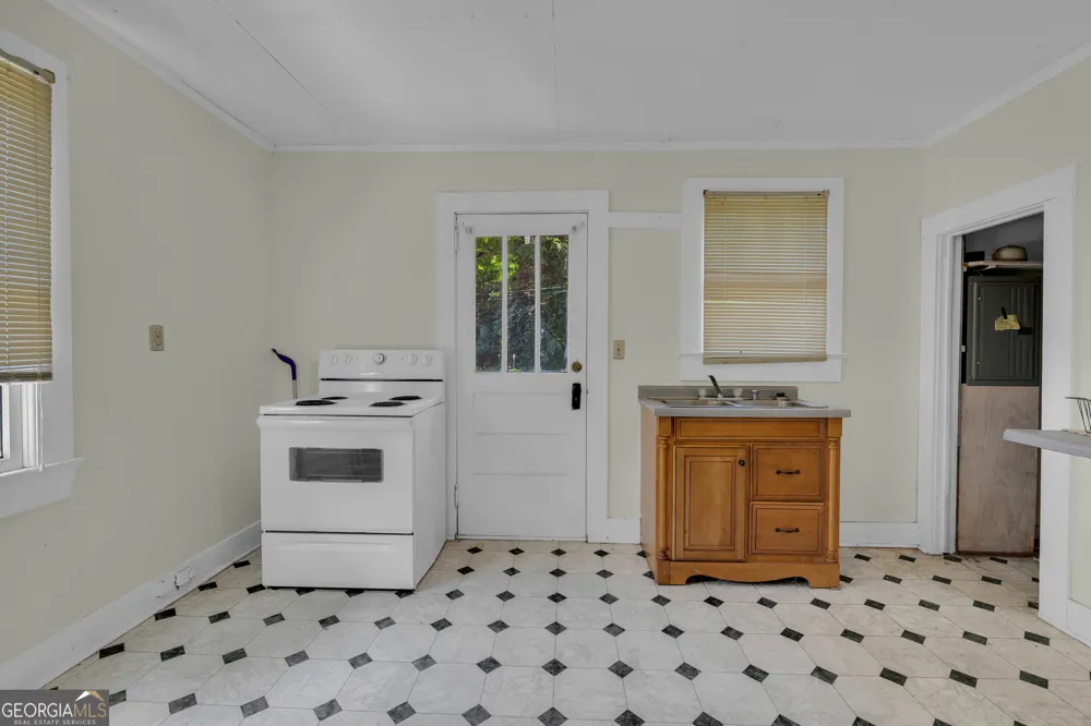 170 S Mcintosh ST Elberton, GA 30635