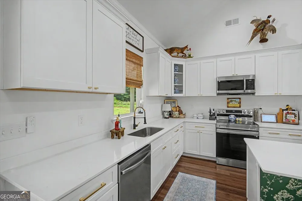 91 Holly RD Bowdon, GA 30108