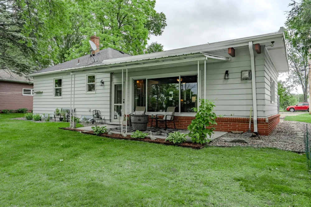 1019 Riverview Drive Little Falls, MN 56345