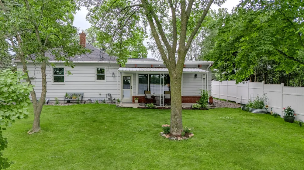 1019 Riverview Drive Little Falls, MN 56345