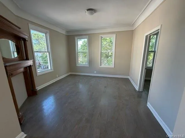 667 Morris Park Avenue Bronx, NY 10462