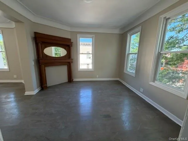 667 Morris Park Avenue Bronx, NY 10462