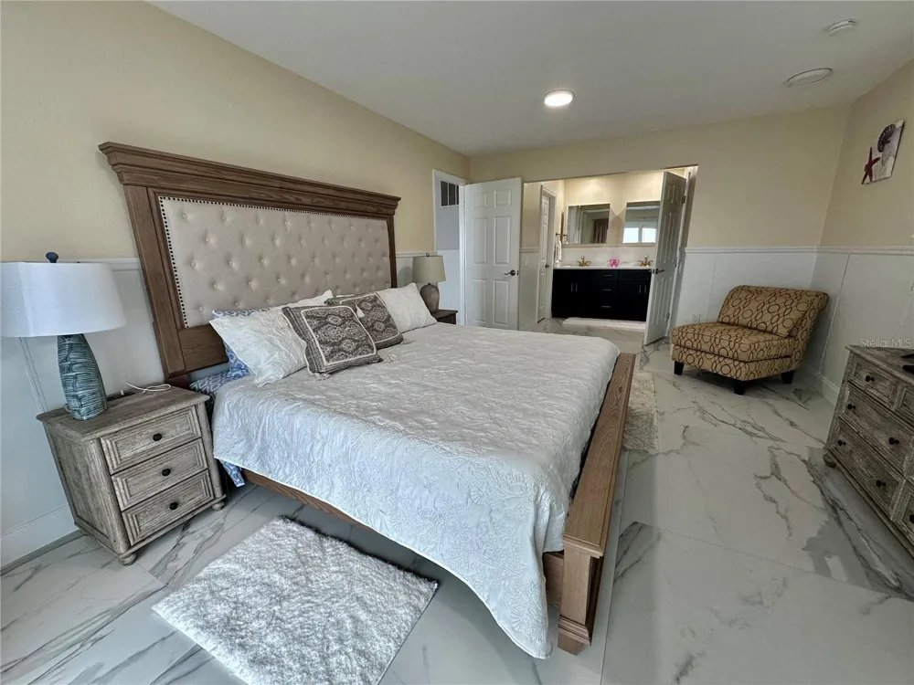 12000 W BAYSHORE DRIVE Crystal River, FL 34429