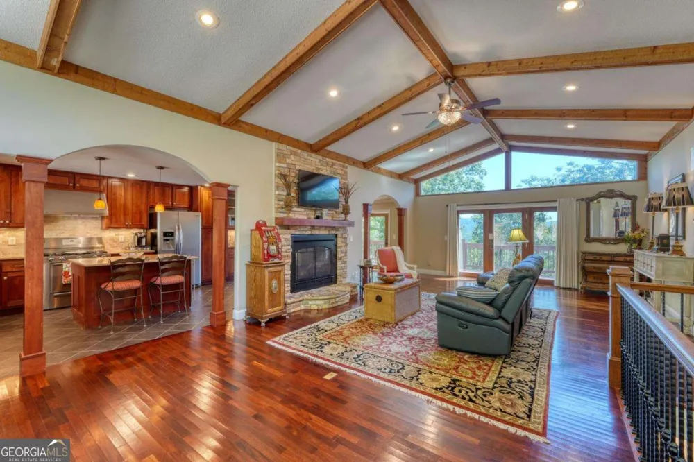 276 Lancelot LOOP Clayton, GA 30525