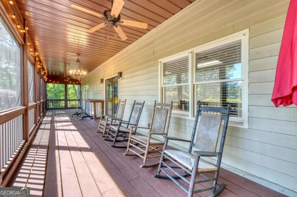 276 Lancelot LOOP Clayton, GA 30525