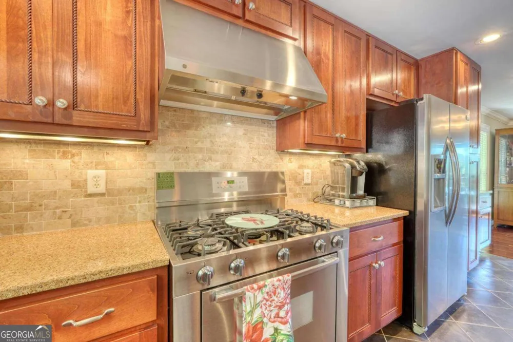 276 Lancelot LOOP Clayton, GA 30525