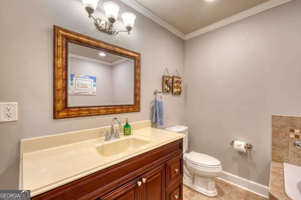 276 Lancelot LOOP Clayton, GA 30525
