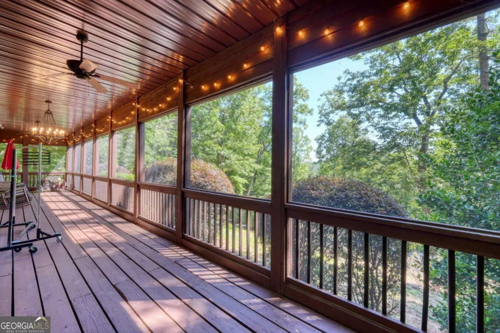 276 Lancelot LOOP Clayton, GA 30525