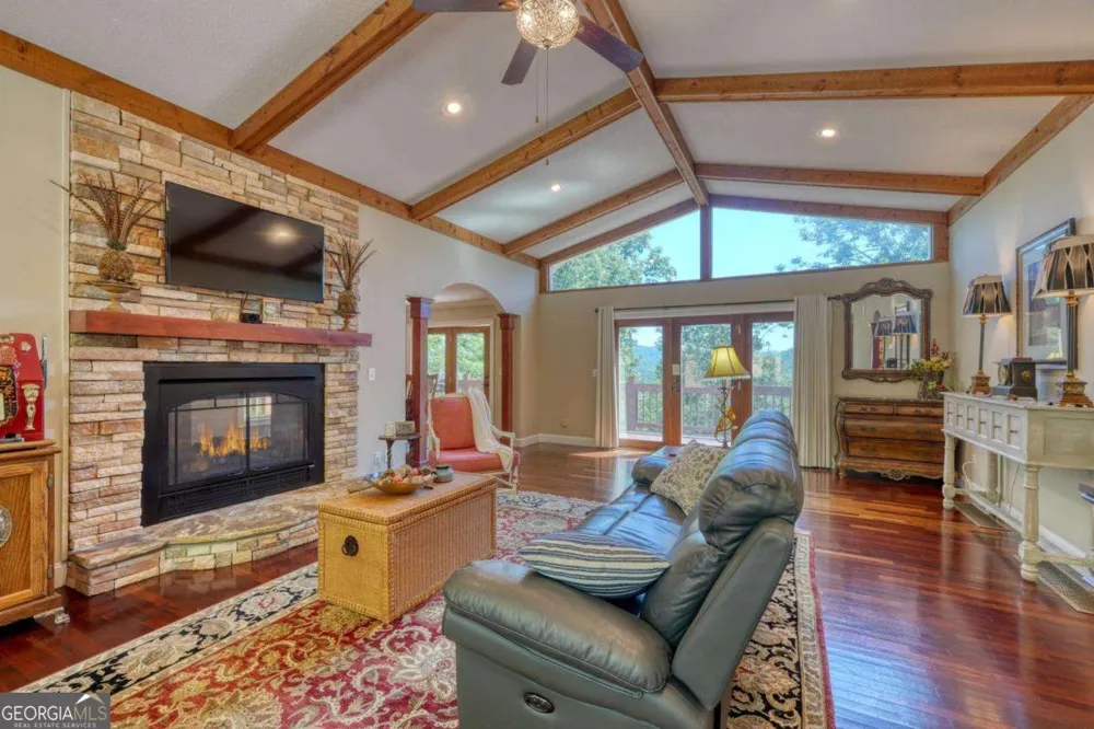 276 Lancelot LOOP Clayton, GA 30525
