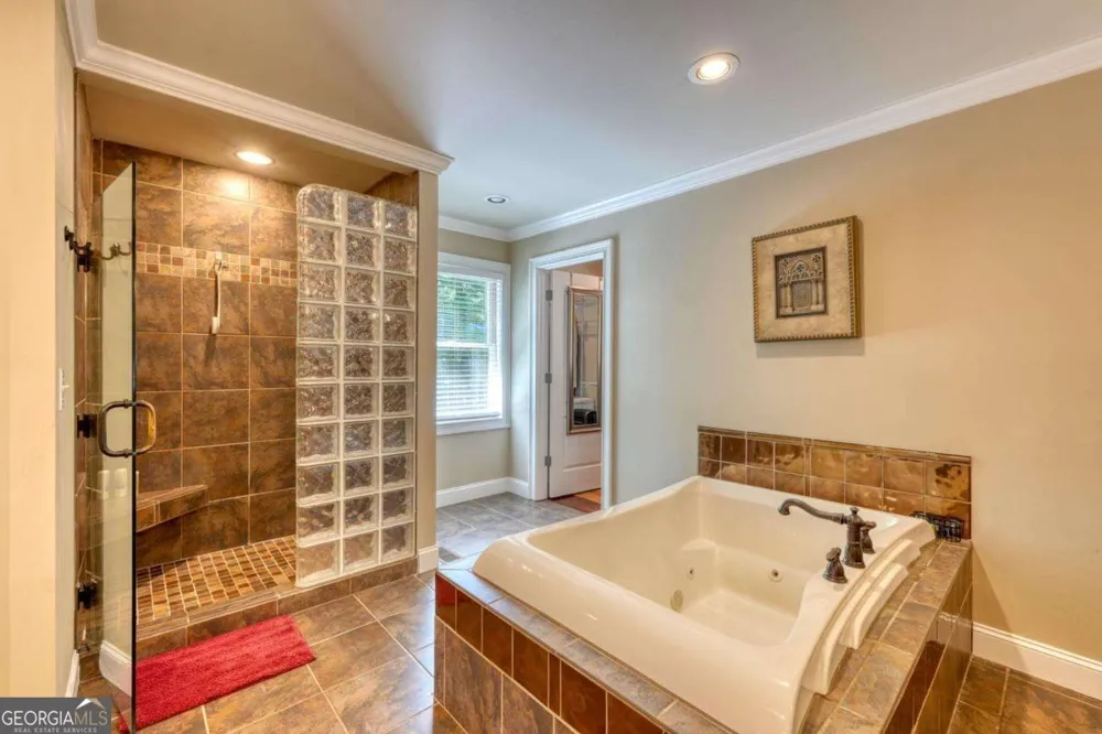 276 Lancelot LOOP Clayton, GA 30525