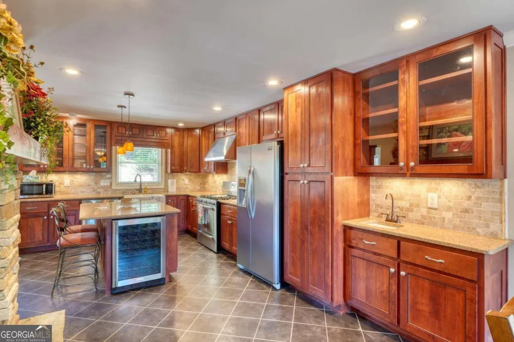 276 Lancelot LOOP Clayton, GA 30525