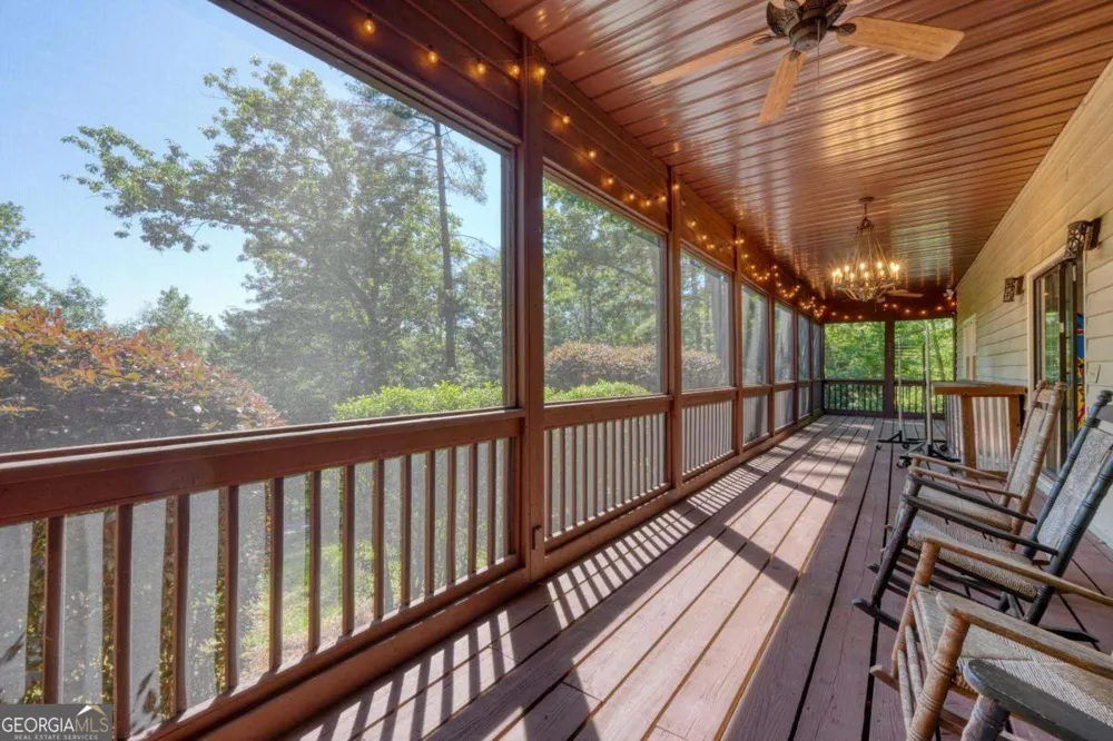 276 Lancelot LOOP Clayton, GA 30525
