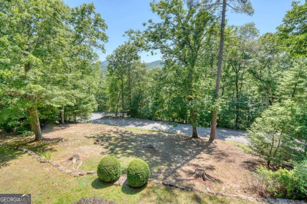 276 Lancelot LOOP Clayton, GA 30525