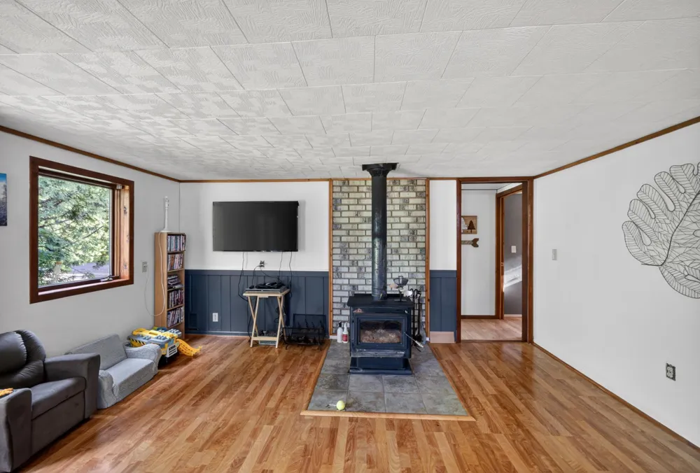 6745 Riverside Drive Finland, MN 55603