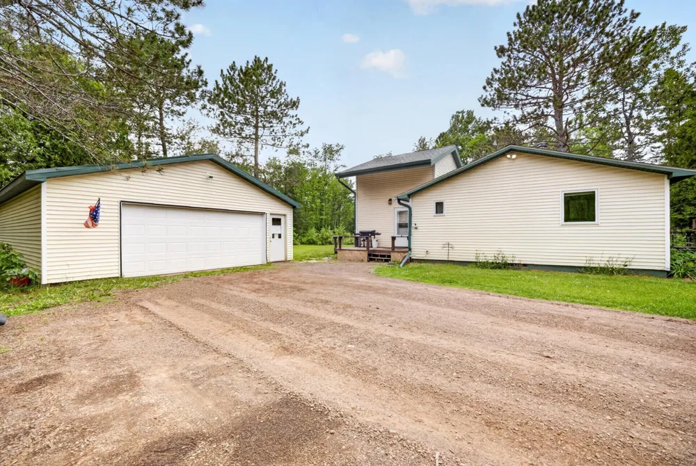 6745 Riverside Drive Finland, MN 55603