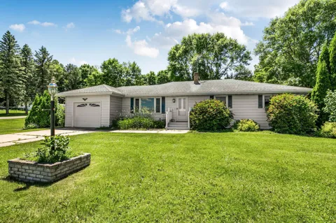23187 Grandview Loop