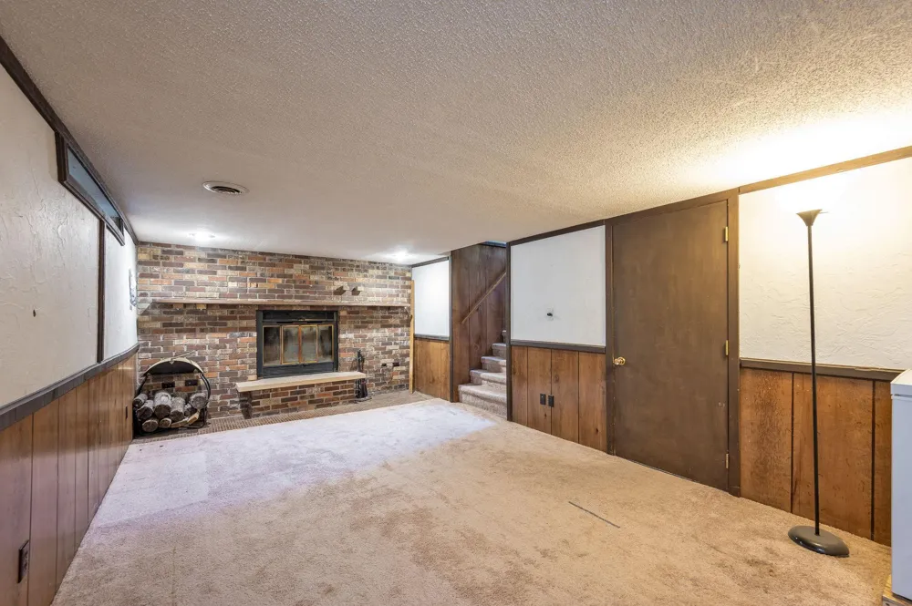 305 Maywood Avenue Eagle Lake, MN 56024