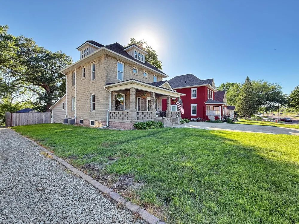 303 Lake Avenue Fairmont, MN 56031