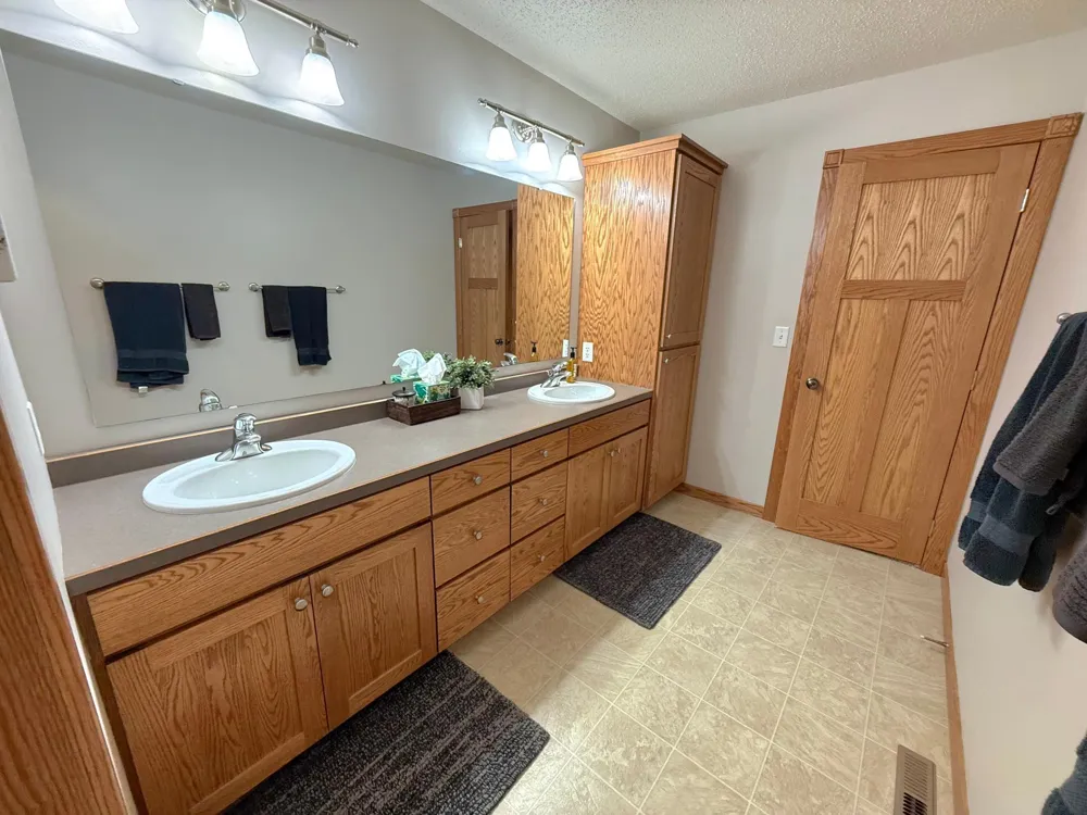 1007 6 AVENUE NE Dilworth, MN 56529