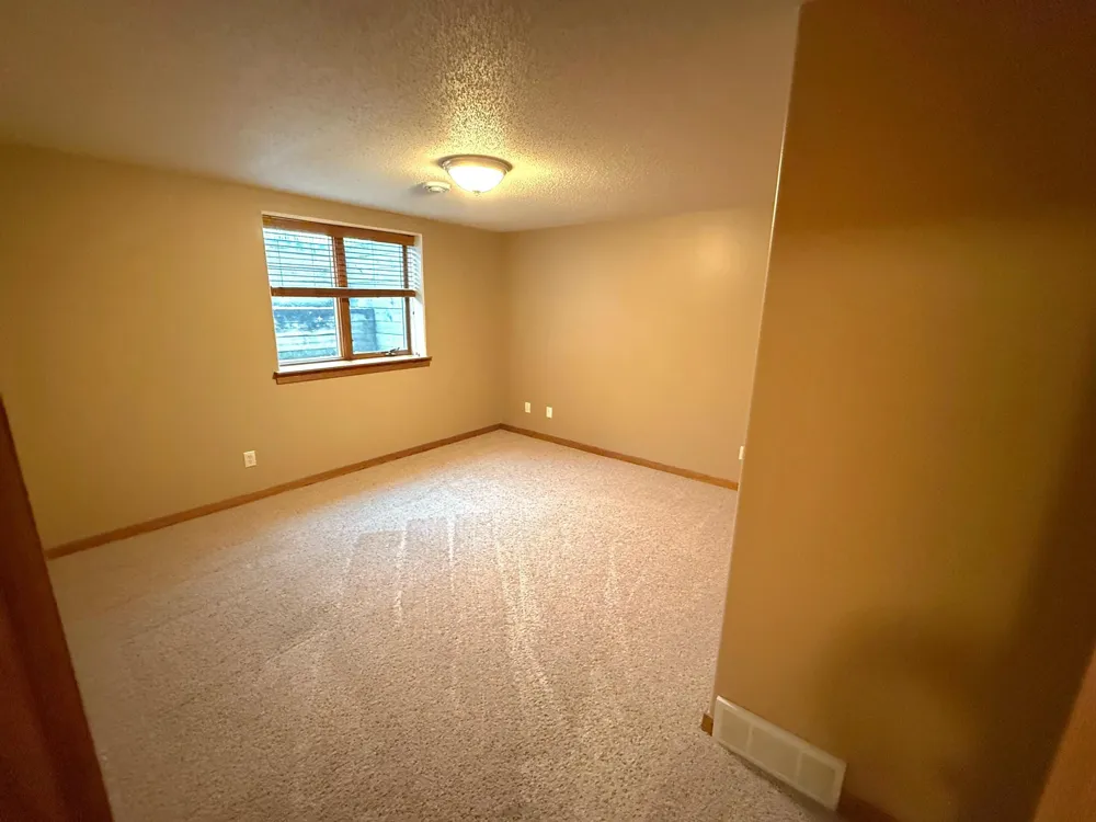 1007 6 AVENUE NE Dilworth, MN 56529