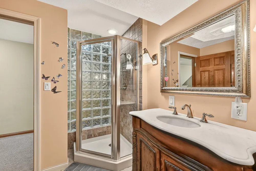 931 Pine Court NE Pine Island, MN 55963