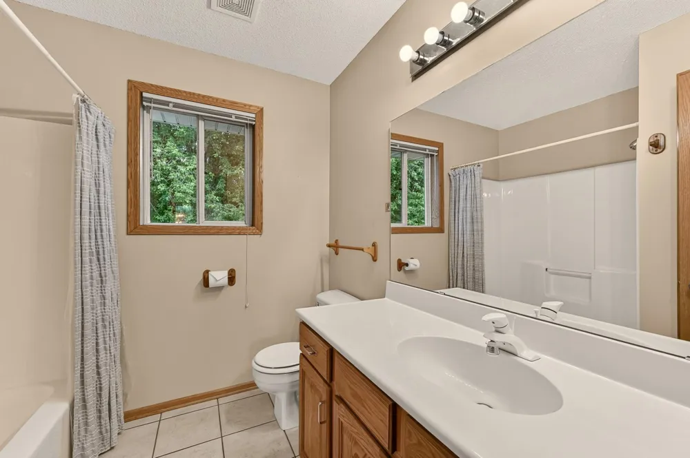931 Pine Court NE Pine Island, MN 55963
