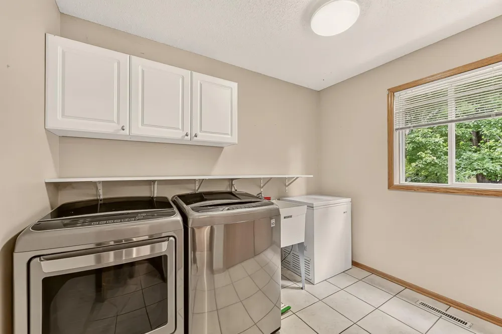 931 Pine Court NE Pine Island, MN 55963