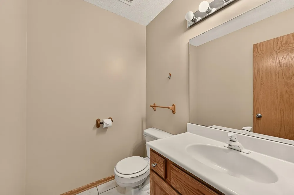 931 Pine Court NE Pine Island, MN 55963