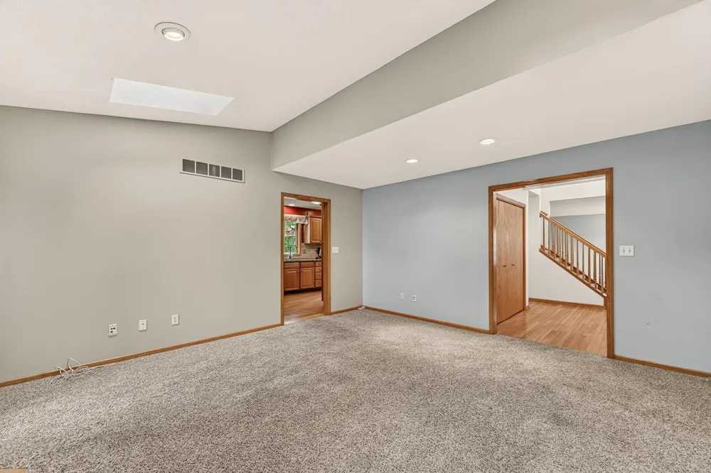 931 Pine Court NE Pine Island, MN 55963