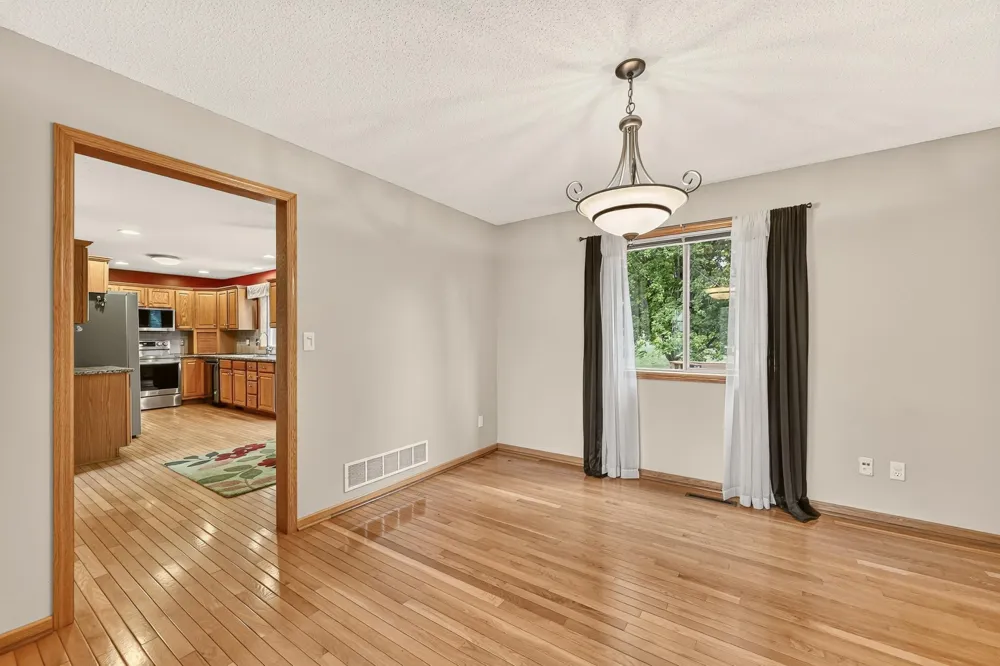 931 Pine Court NE Pine Island, MN 55963