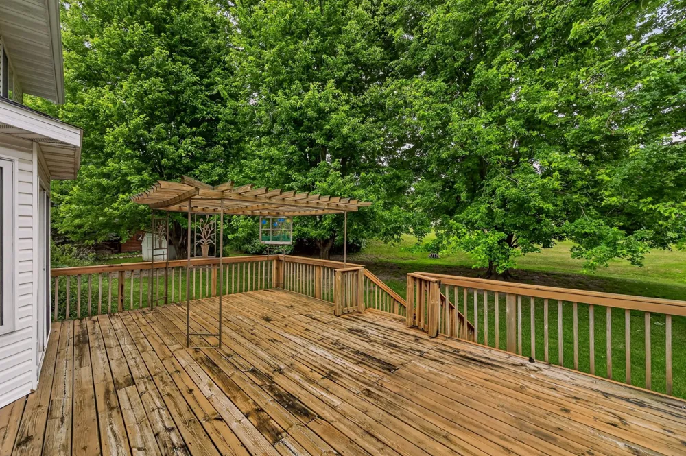 931 Pine Court NE Pine Island, MN 55963
