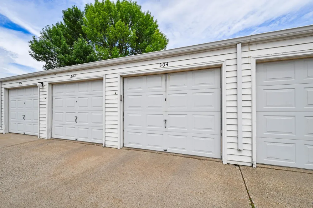 321 Prairiewood Circle S #304 Fargo, ND 58103