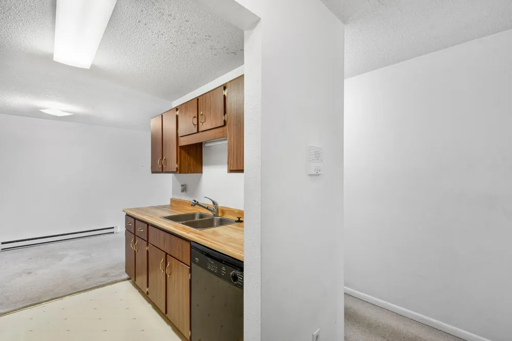 321 Prairiewood Circle S #304 Fargo, ND 58103