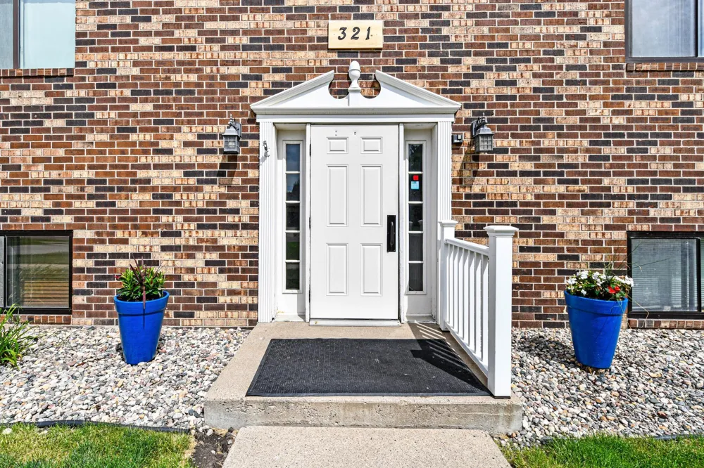 321 Prairiewood Circle S #304 Fargo, ND 58103