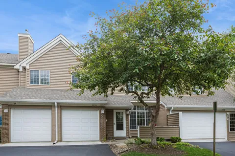 2752 Autumnwood Lane