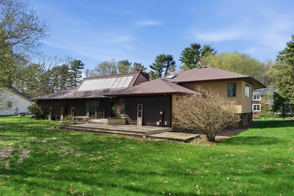 2932 Plum Tree Circle Menomonie, WI 54751