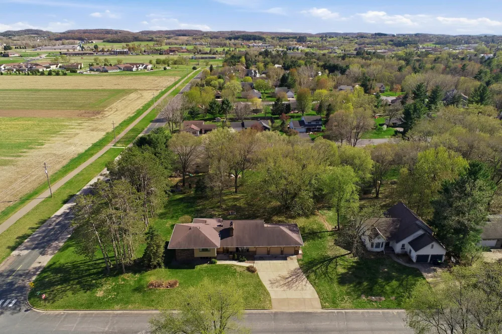 2932 Plum Tree Circle Menomonie, WI 54751