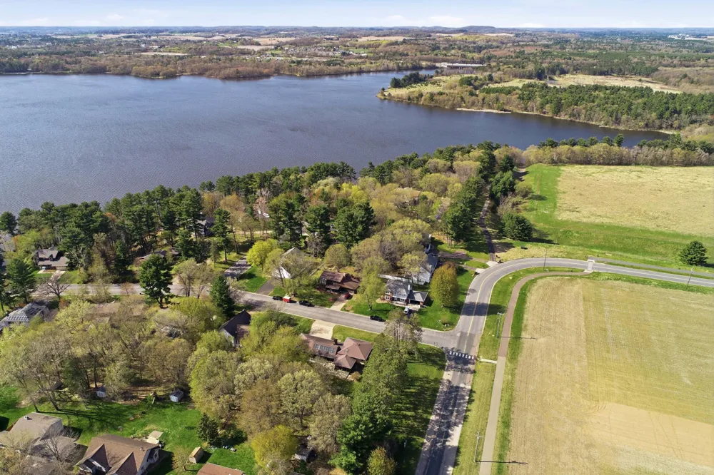 2932 Plum Tree Circle Menomonie, WI 54751