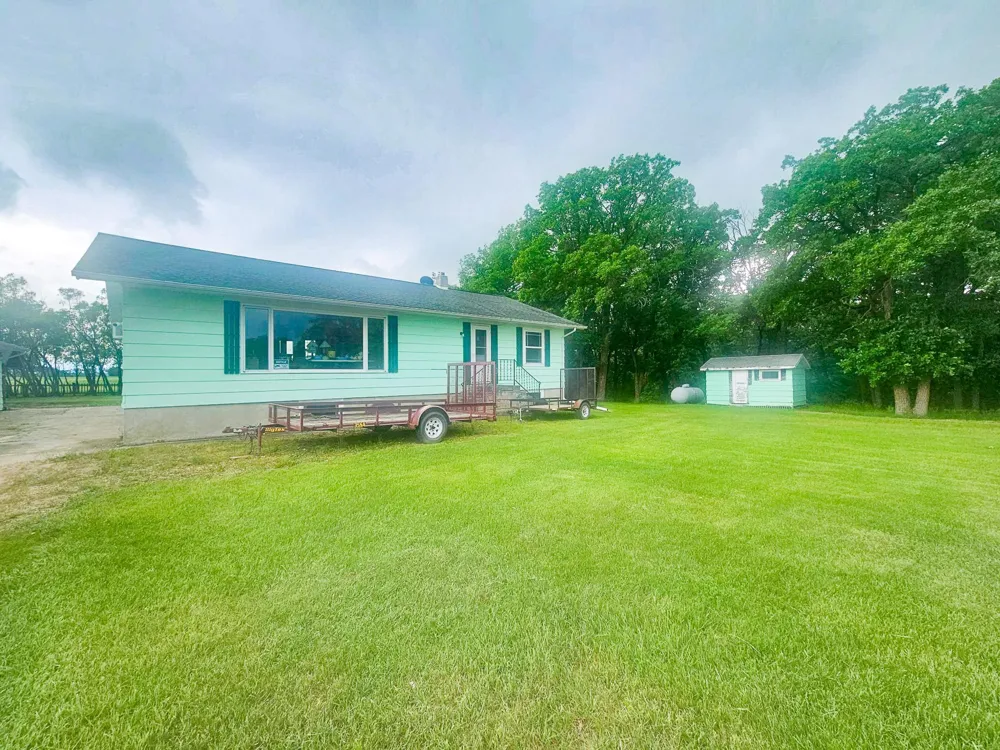 2617 State Highway 175 Hallock, MN 56728