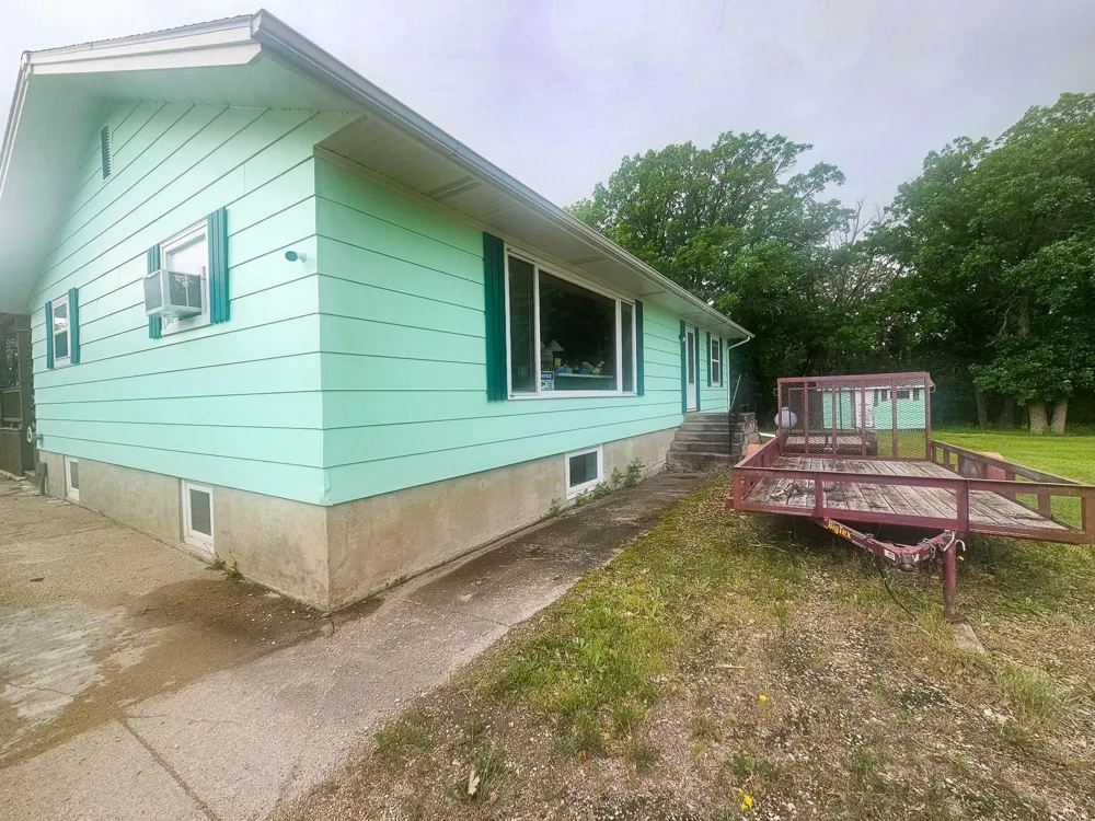 2617 State Highway 175 Hallock, MN 56728