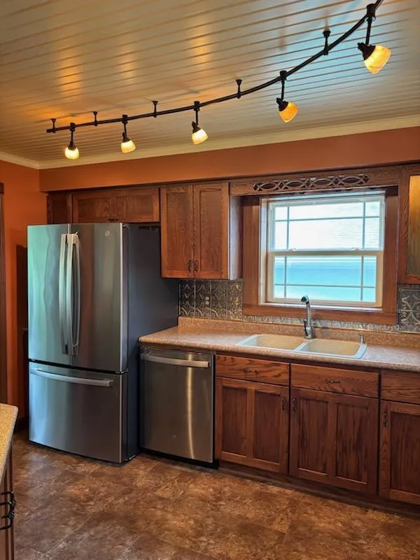 2617 State Highway 175 Hallock, MN 56728