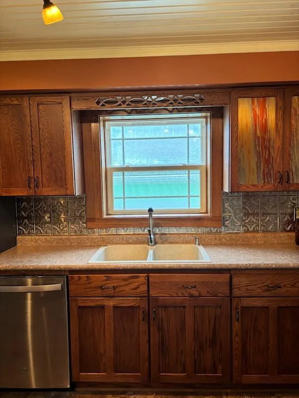 2617 State Highway 175 Hallock, MN 56728