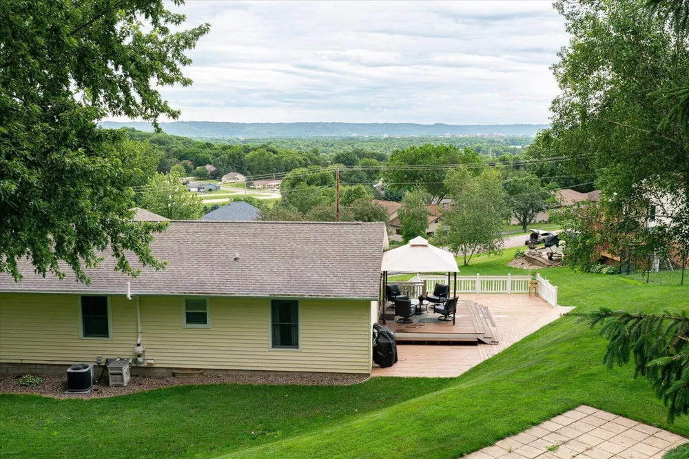 731 4th Street La Crescent, MN 55947