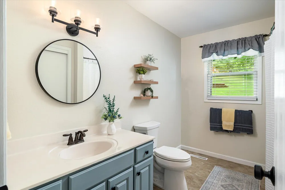 731 4th Street La Crescent, MN 55947